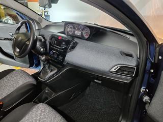 LANCIA Ypsilon usata, con USB