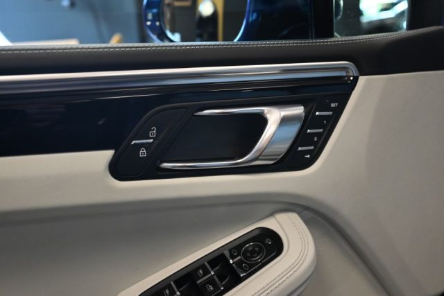 PORSCHE Macan usata 138