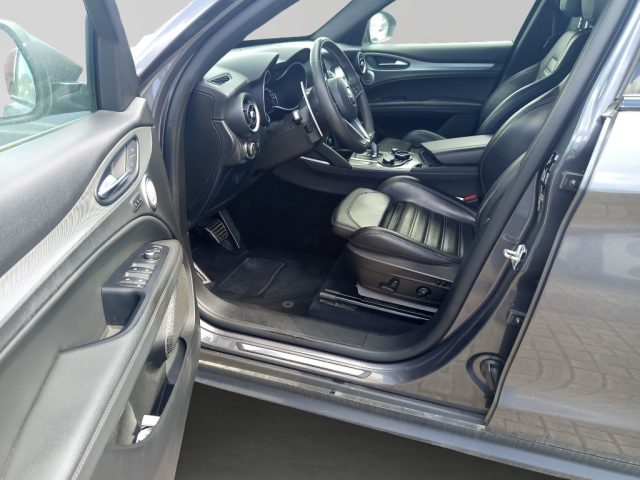 ALFA ROMEO Stelvio usata, con Interni in pelle