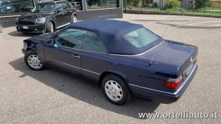 MERCEDES-BENZ E 200 usata 44