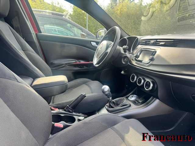 ALFA ROMEO Giulietta usata, con Autoradio