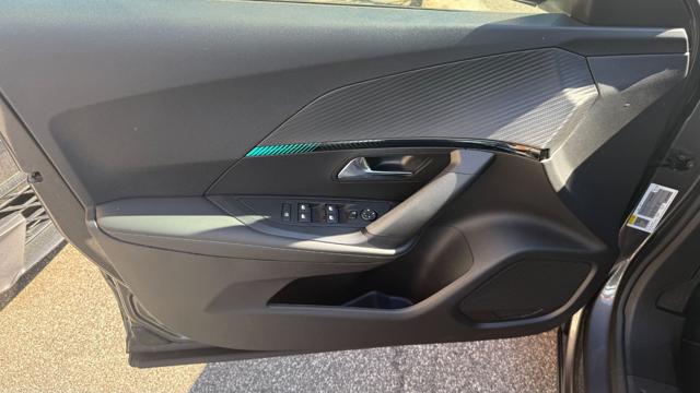 PEUGEOT 2008 usata, con Park Distance Control