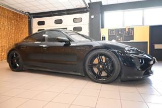 PORSCHE Taycan usata 6