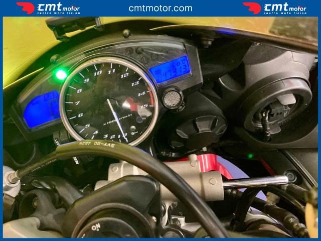 YAMAHA YZF R1 usata 4