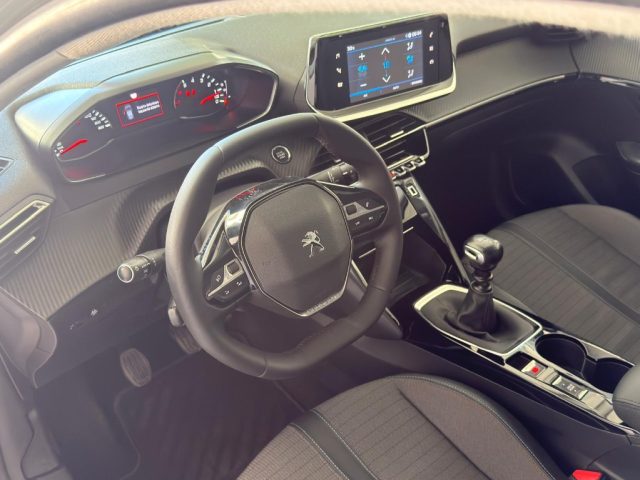 PEUGEOT 208 usata, con Sensori di parcheggio posteriori