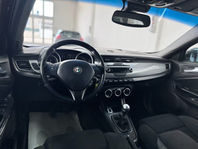 ALFA ROMEO Giulietta usata, con Volante in pelle