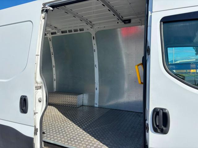 IVECO Daily usata, con Fendinebbia