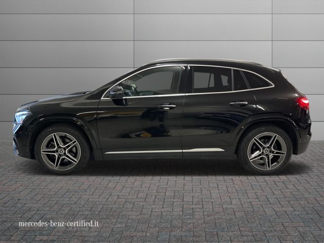 MERCEDES-BENZ GLA 180 usata, con Cerchi in lega