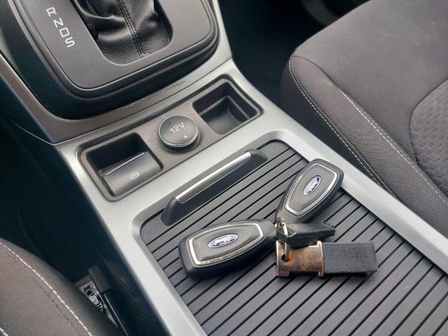 FORD Kuga usata, con Fendinebbia