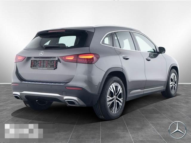 MERCEDES-BENZ GLA 180 usata, con Airbag