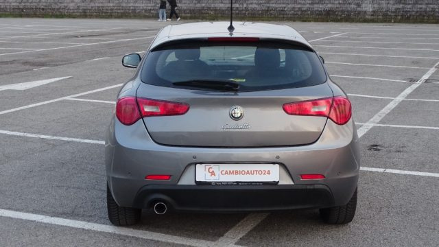 ALFA ROMEO Giulietta usata, con Autoradio