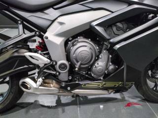 TRIUMPH Daytona 660 usata 7