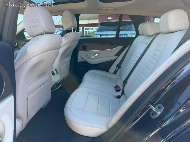 MERCEDES-BENZ E 300 usata, con Cruise Control