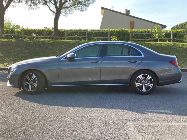 MERCEDES-BENZ E 200 usata, con Alzacristalli elettrici