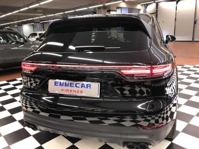 PORSCHE Cayenne usata, con Autoradio