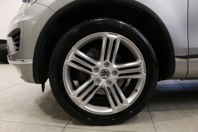 VOLKSWAGEN Touareg usata, con Cerchi in lega