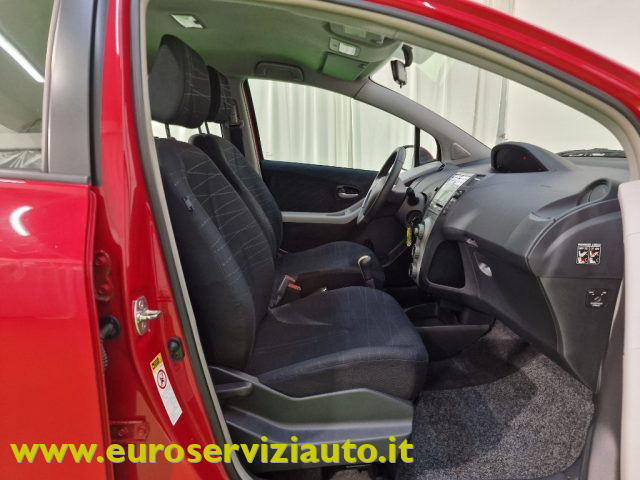 TOYOTA Yaris usata 31