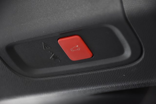 PEUGEOT 408 usata, con ESP
