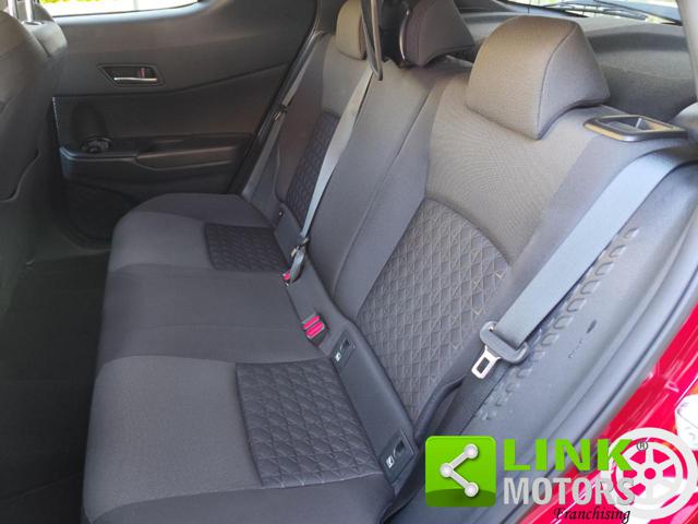 TOYOTA C-HR usata, con Autoradio