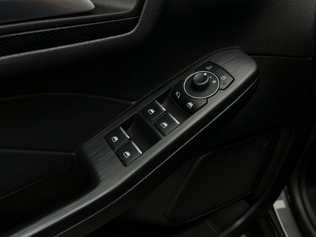 FORD Kuga usata, con Fari LED