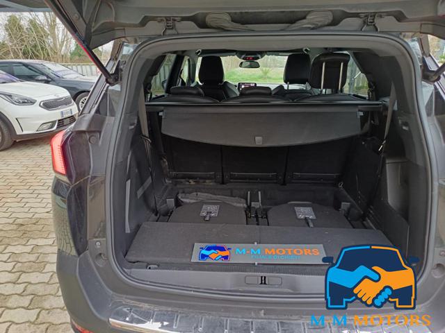 PEUGEOT 5008 usata, con Bluetooth