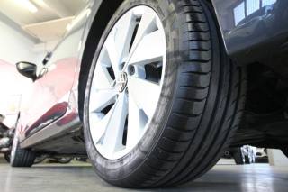 VOLKSWAGEN Golf usata, con USB