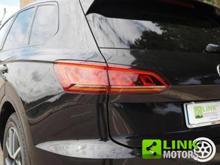 VOLKSWAGEN Touareg usata 48