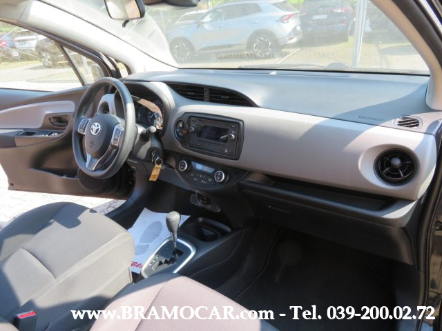 TOYOTA Yaris usata, con Frenata d