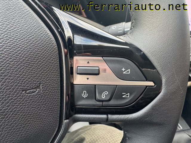 PEUGEOT 308 usata, con Park Distance Control