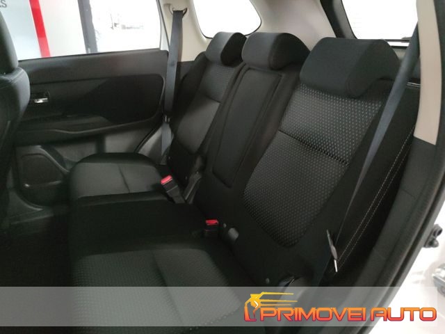 MITSUBISHI Outlander usata, con Airbag Passeggero