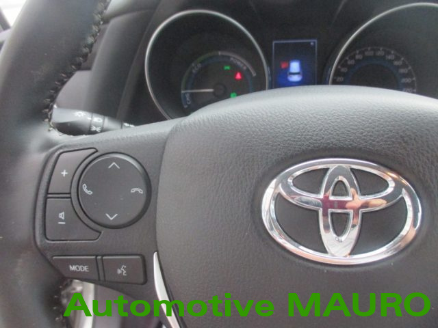 TOYOTA Auris usata, con Sedile posteriore sdoppiato