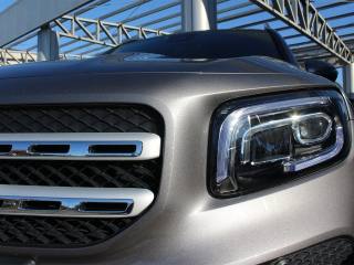 MERCEDES-BENZ GLB 180 usata, con Riconoscimento dei segnali stradali