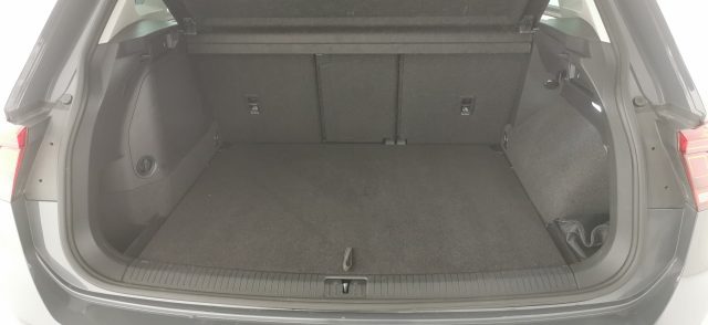 VOLKSWAGEN Tiguan usata, con USB