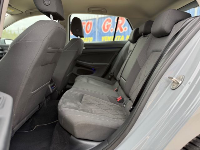 VOLKSWAGEN Golf usata, con Airbag testa