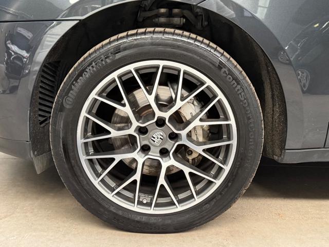 PORSCHE Macan usata, con Bracciolo