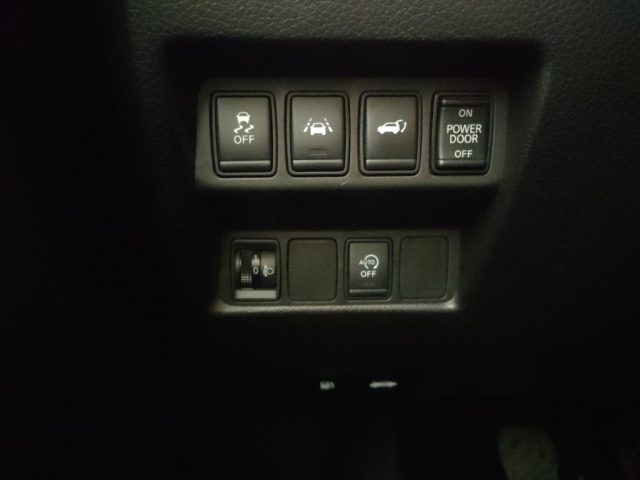NISSAN X-Trail usata, con Specchietti laterali elettrici