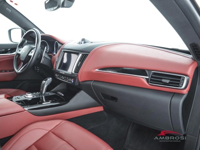 MASERATI Levante usata 11