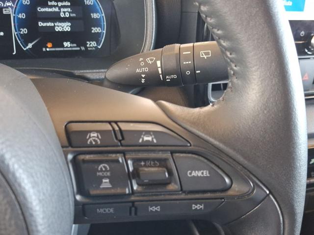 TOYOTA Yaris usata, con Telecamera per parcheggio assistito