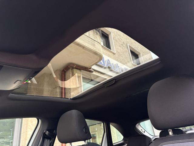 VOLKSWAGEN Taigo usata, con Tetto panorama