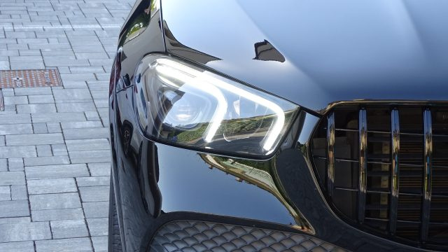 MERCEDES-BENZ GLE 300 usata, con Touch screen