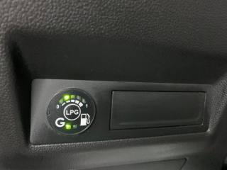 RENAULT Captur usata, con Volante in pelle