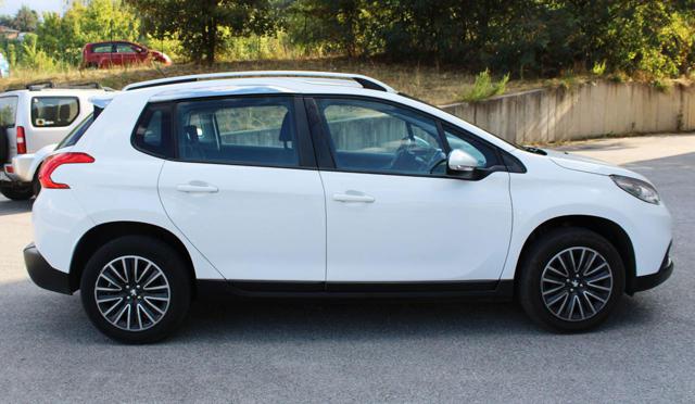 PEUGEOT 2008 usata, con Autoradio