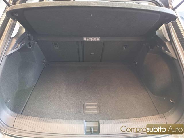 VOLKSWAGEN T-Roc usata 25