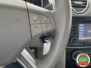 MERCEDES-BENZ ML 320 usata, con Lettore CD