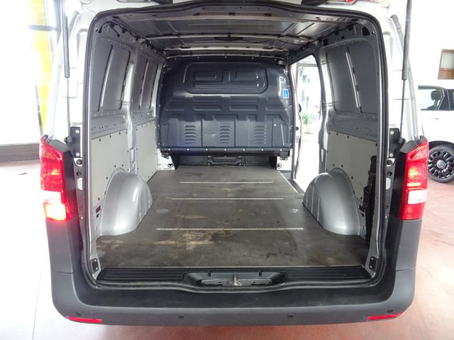 MERCEDES-BENZ Vito usata, con Cronologia tagliandi
