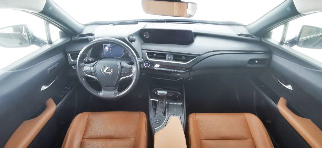 LEXUS UX 250h usata, con Cronologia tagliandi