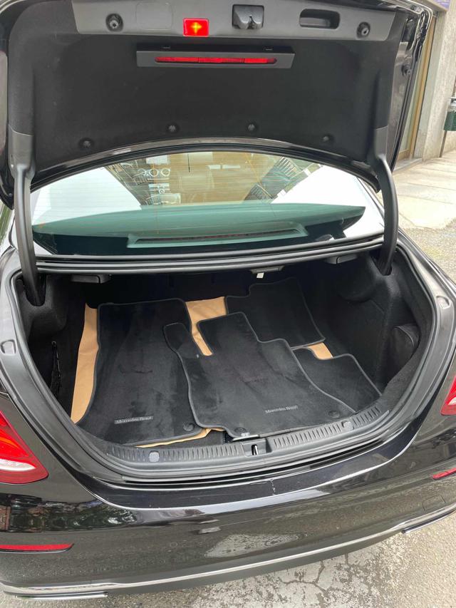 MERCEDES-BENZ E 200 usata, con Interni in pelle