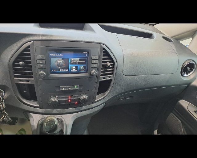 MERCEDES-BENZ Vito usata, con Volante multifunzione