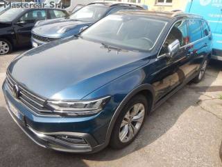 VOLKSWAGEN Passat Alltrack usata 1