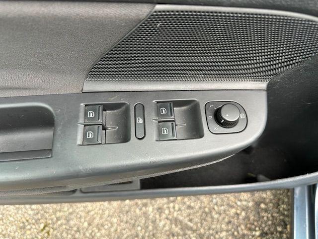 VOLKSWAGEN Golf usata, con Sedili sportivi